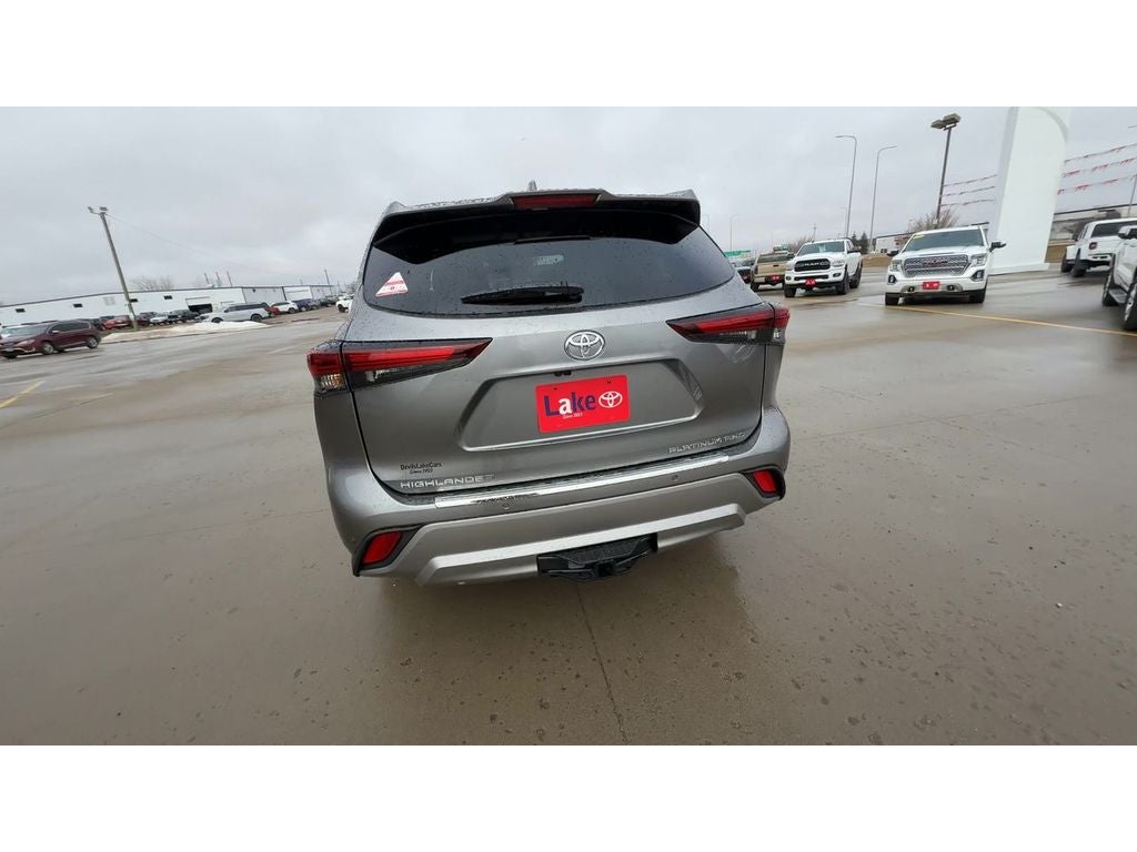 2026 Toyota Highlander Platinum
