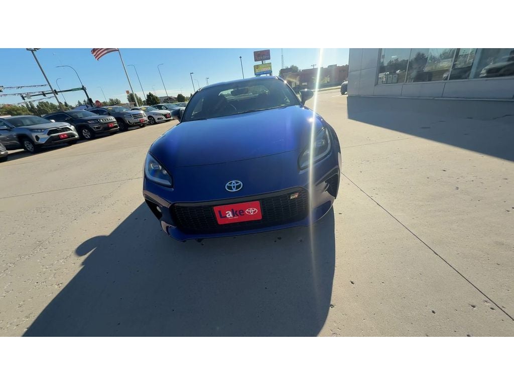 2026 Toyota GR86 Premium MT