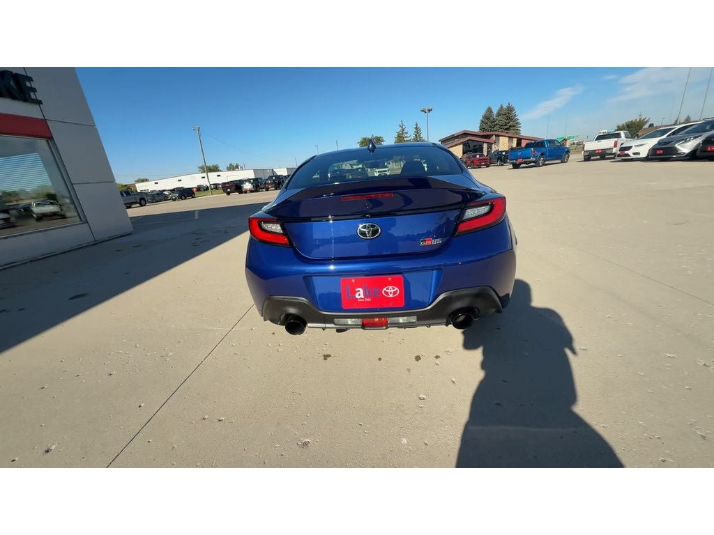 2026 Toyota GR86 Premium MT