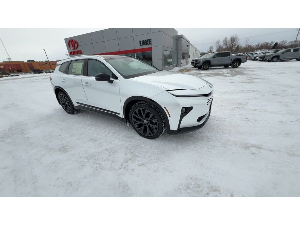 2025 Toyota Toyota Crown Signia Limited