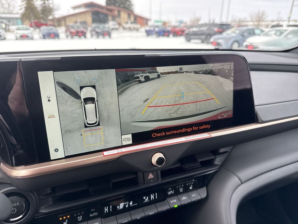 2025 Toyota Toyota Crown Signia Limited