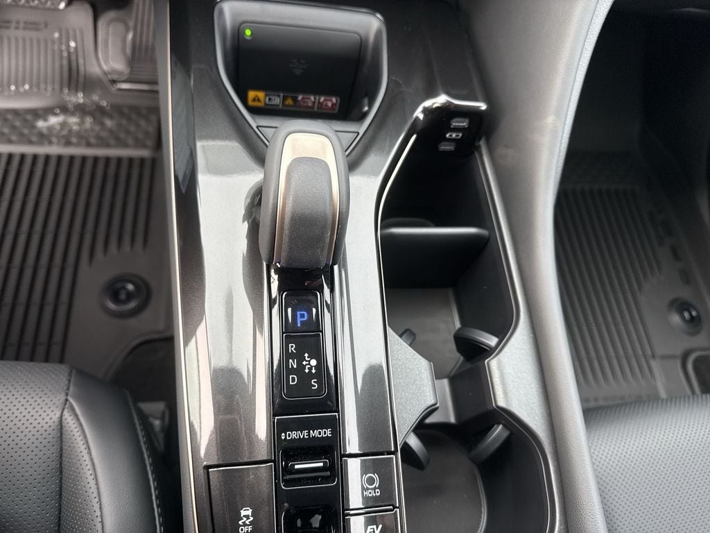 2025 Toyota Toyota Crown Signia Limited