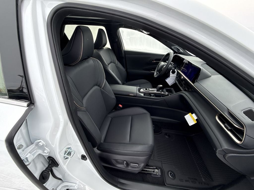 2025 Toyota Toyota Crown Signia Limited