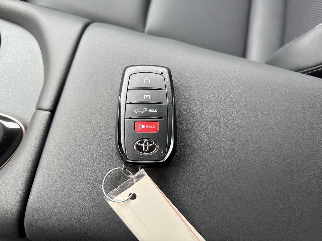 2025 Toyota Toyota Crown Signia Limited