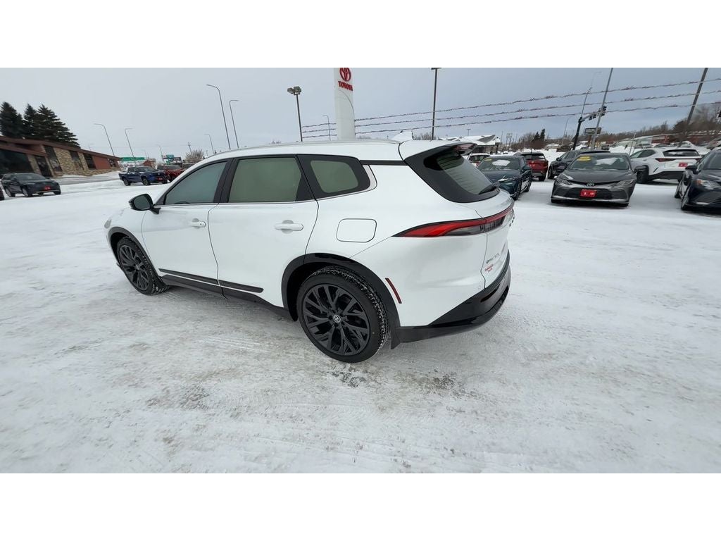 2025 Toyota Toyota Crown Signia Limited